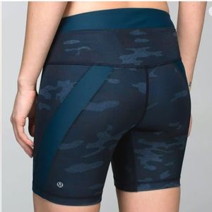 LULULEMON CLIP IN Biker Shorts Size 8